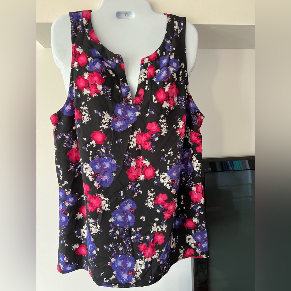 Kensie, size L, multi-color blouse